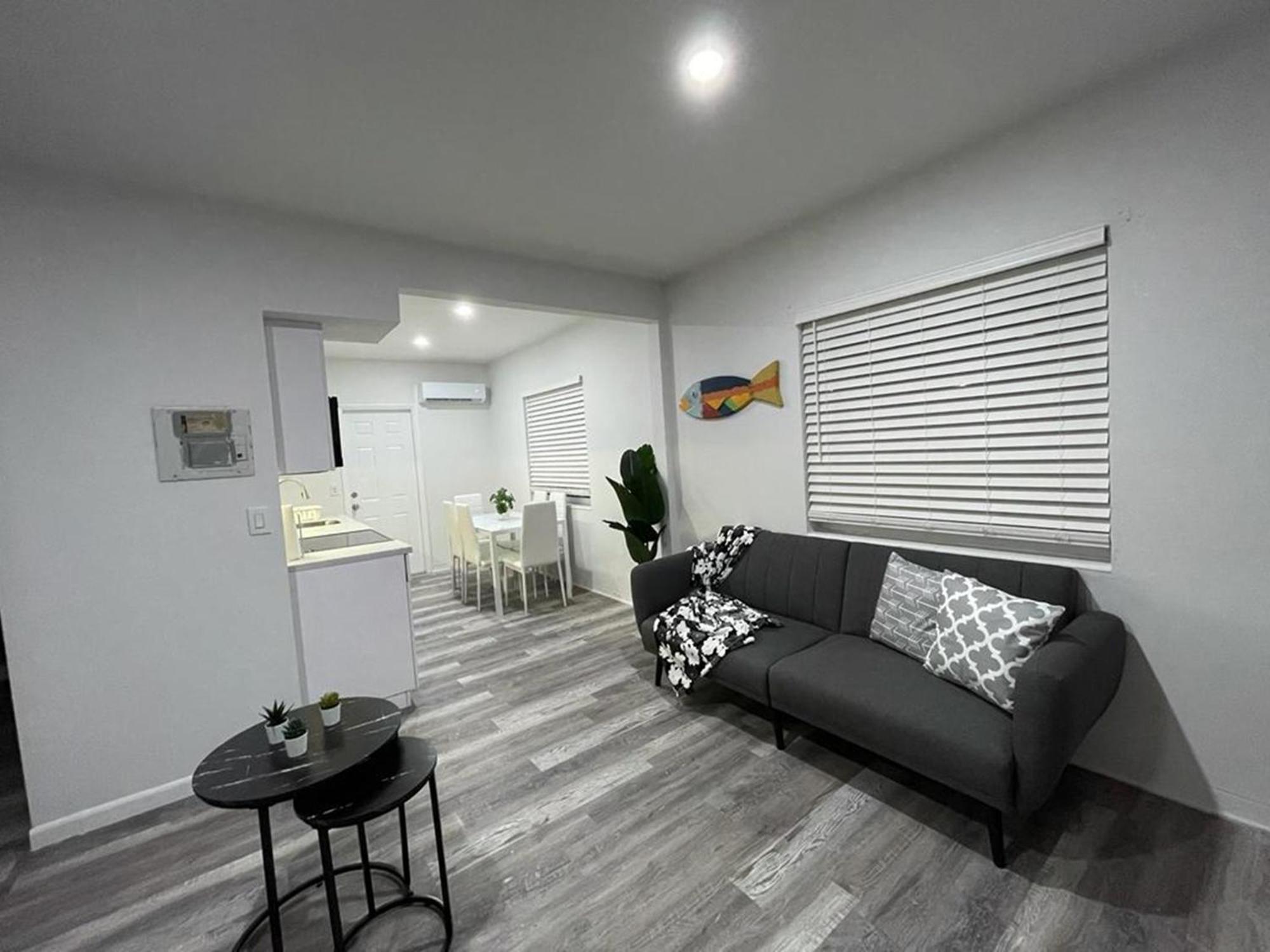 Douglas Rd Apartments Miami Zewnętrze zdjęcie