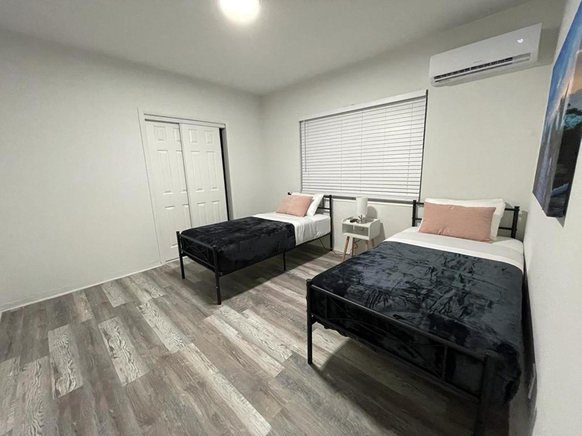 Douglas Rd Apartments Miami Zewnętrze zdjęcie