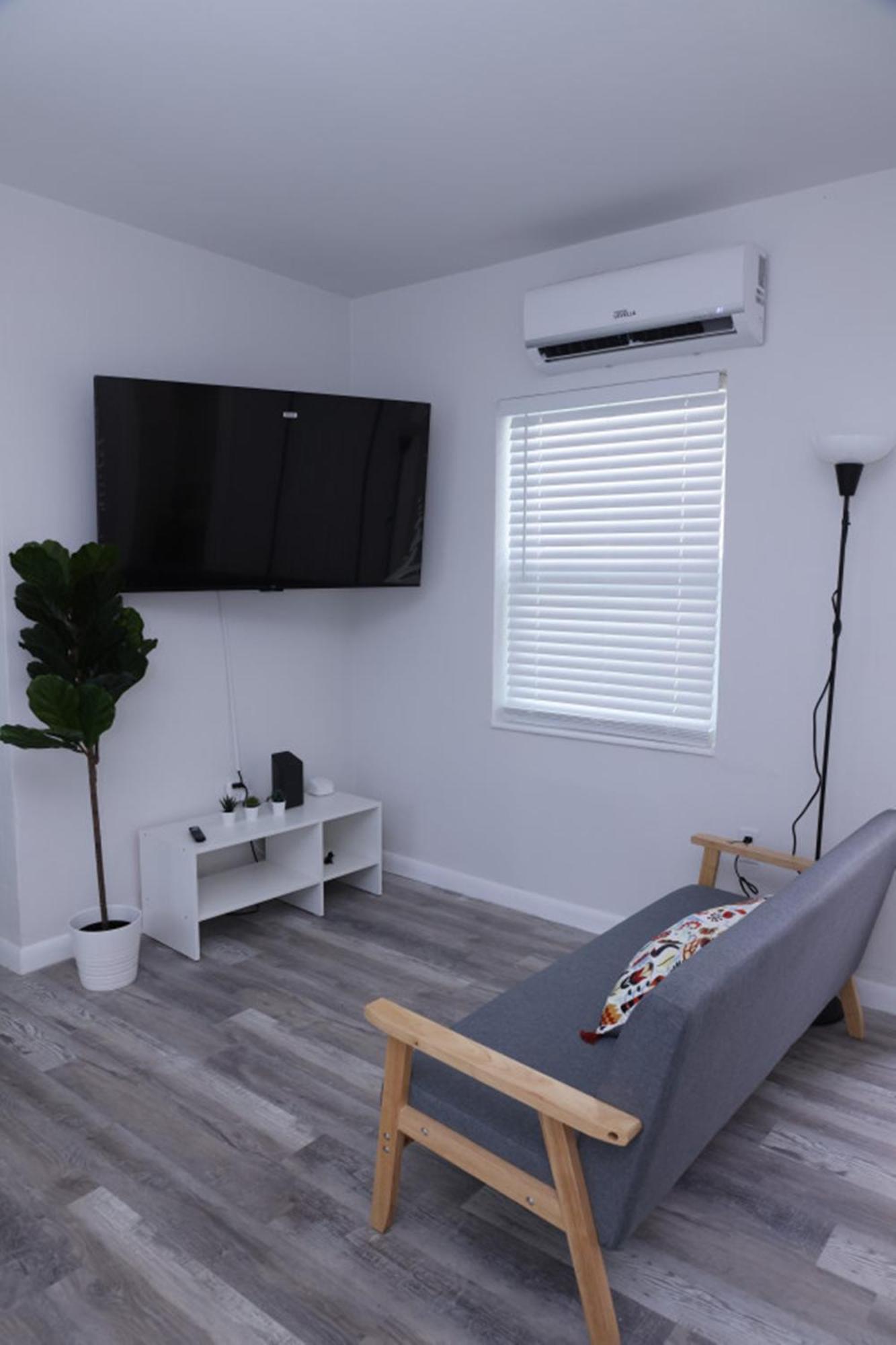 Douglas Rd Apartments Miami Zewnętrze zdjęcie